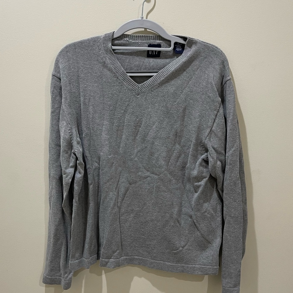 GAP sweater